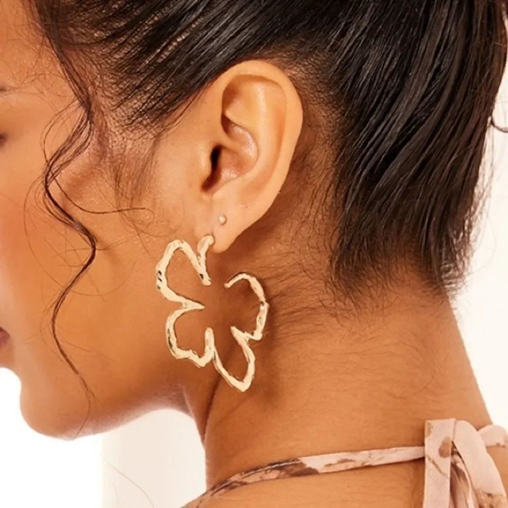 Flower hoop earrings #188